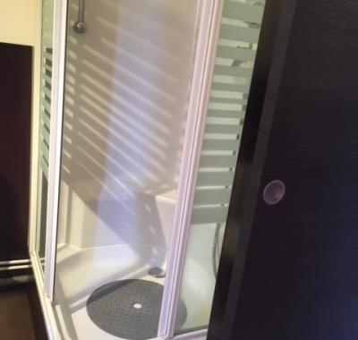 Studio avec petite terrasse