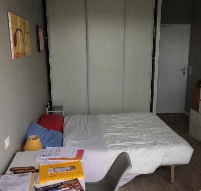 CHAMBRE D ETUDIANT