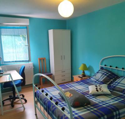 Chambre individuelle grand lit ,➕ chambre supplémentaire