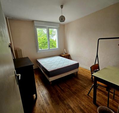 Chambre à louer vue sur parc