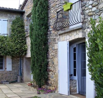 Chambre d'hôte meublée 2 pers. + commodités d'usage