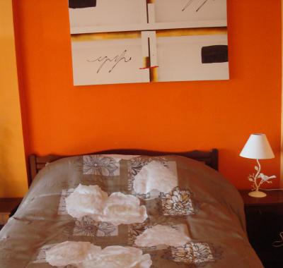 Chambre spacieuse avec vue sur le parc