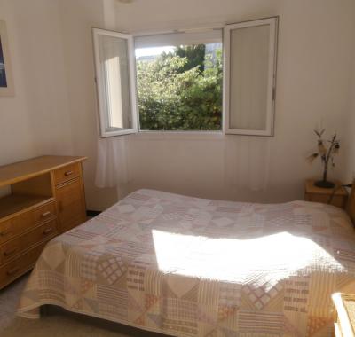 Location 2/5 pers, 3 chambre, Clim , à 100 m de la plage et centre