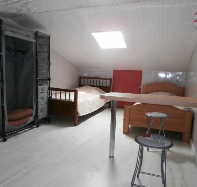 Location 2/5 pers, 3 chambre, Clim , à 100 m de la plage et centre