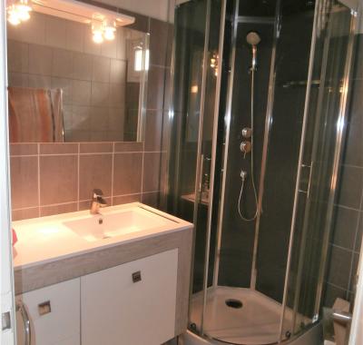 Location 2/5 pers, 3 chambre, Clim , à 100 m de la plage et centre