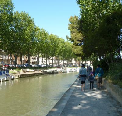 Location 2/5 pers, 3 chambre, Clim , à 100 m de la plage et centre