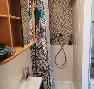 Studio indépendant dans dépendance jardin