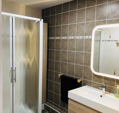 CHAMBRE AU MOIS TOUT INCLUS