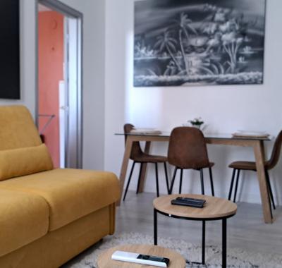 Logement à louer   salle de bain et WC commune