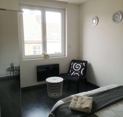 Chambre 100 m métro