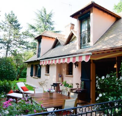 Chambre luxueuse dans propriété