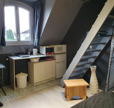 Chambre équipée comme un studio