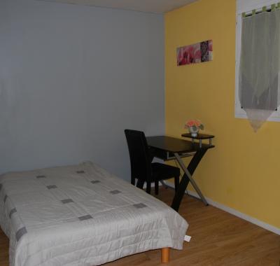 Studio attenant maison