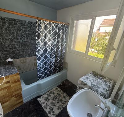 Chambre meublee  dans une maison au calme