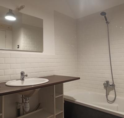 GRANDE CHAMBRE A LOUER DE 34 M2