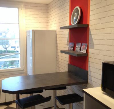 Chambre meublée disponible