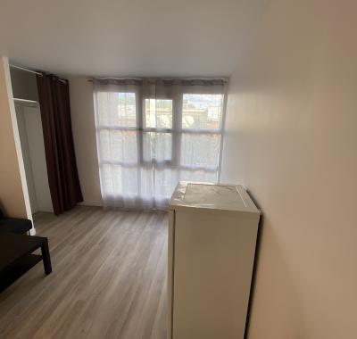 Espace Coliving  T1 meublé 17 à 25m2 terrasse - EVRY GARE UNIVERSITES