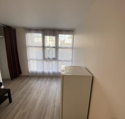 Espace Coliving  T1 meublé 17 à 25m2 terrasse - EVRY GARE UNIVERSITES