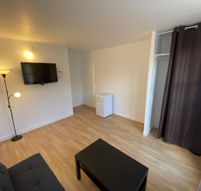 Espace Coliving  T1 meublé 17 à 25m2 terrasse - EVRY GARE UNIVERSITES