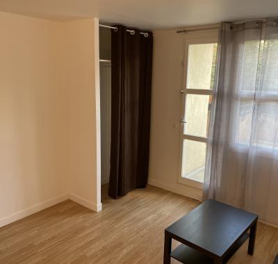 Espace Coliving  T1 meublé 17 à 25m2 terrasse - EVRY GARE UNIVERSITES