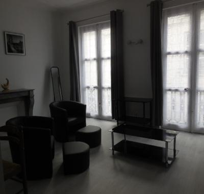 Loue Appartement meublé centre-ville (rdc 2 )