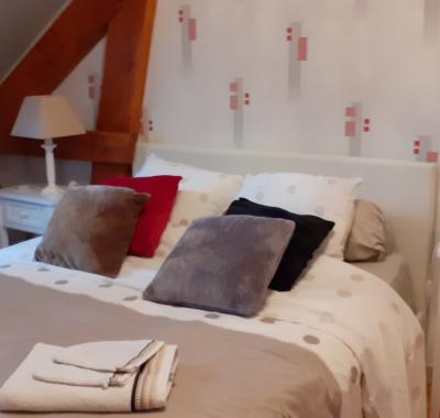 Chambre dans une maison pleine de vie