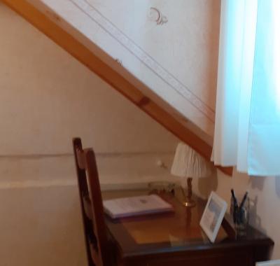 Chambre dans une maison pleine de vie