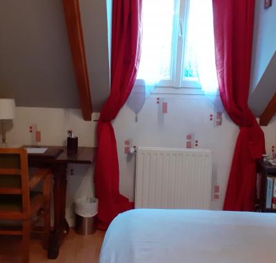 Chambre dans une maison pleine de vie