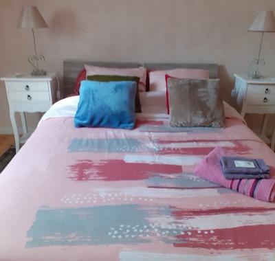 Chambre dans une maison pleine de vie