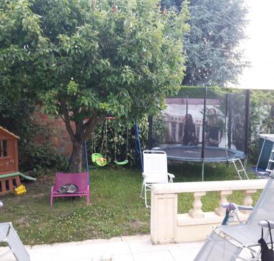 Chambre meublee et sdb individuelle