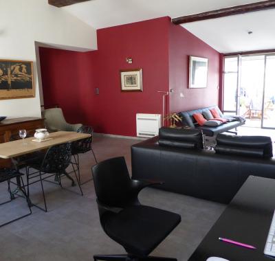 Belle chambre avec patio privé Nîmes centre ville