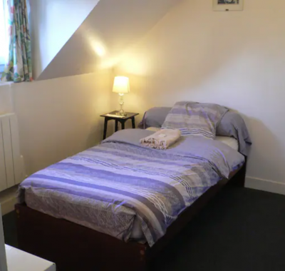 Chambre indépendante tout confort -10 mn du centre-ville