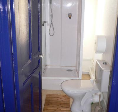 Chambre indépendante tout confort -10 mn du centre-ville