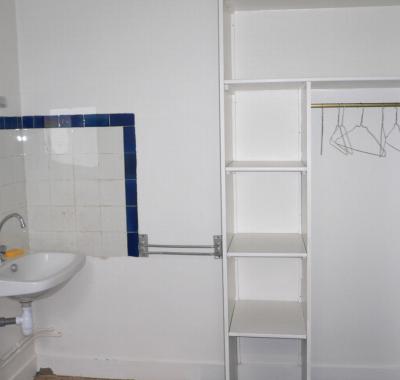 Chambre indépendante tout confort -10 mn du centre-ville