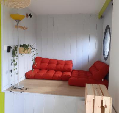 Chambre équipée d'un lit de 140, WC, SdB, Cuisine