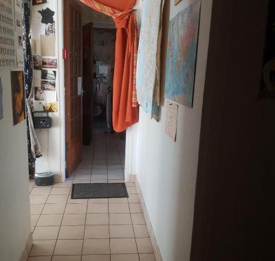 1, 2, occasionnellement 3 chambres chez musicienne