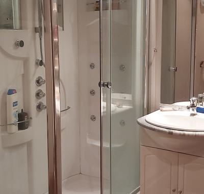 Chambre a louer 2 personnes + 1 enfant