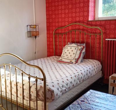 Chambre meublée campagne à la ville