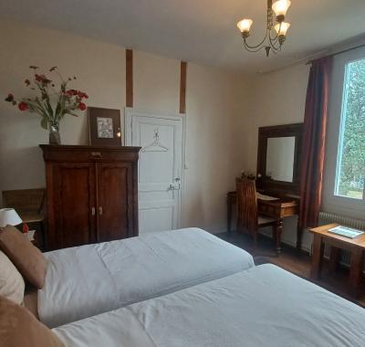 Agréable chambre dans maison de maître