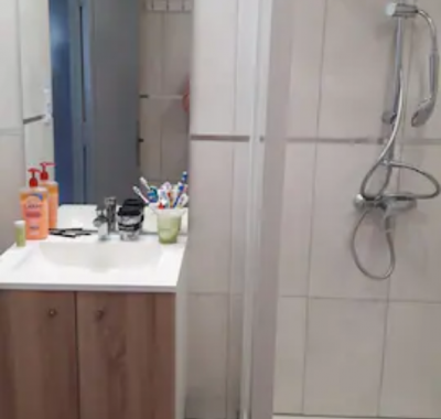 Chambre à louer dans une maison à perols