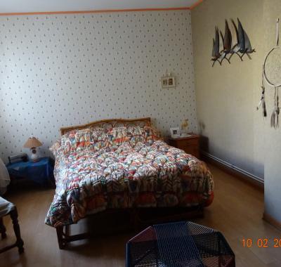 Chambre à louer bd angouleme +petit dejeuner