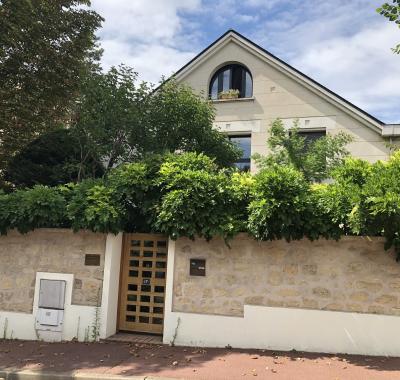Chambre bleue confortable