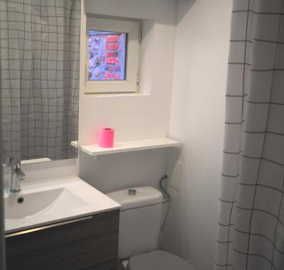 Petite maison chaleureuse en quasi centre