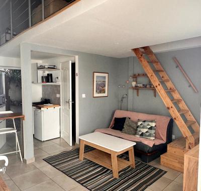 Petite maison chaleureuse en quasi centre