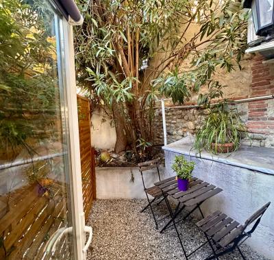 Petite maison chaleureuse en quasi centre