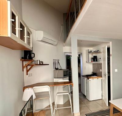 Petite maison chaleureuse en quasi centre