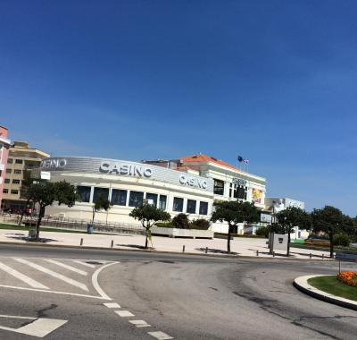 TRÈS BEL APPARTEMENT A 30M DE LA MER