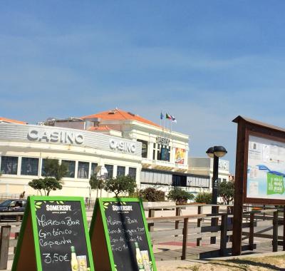 TRÈS BEL APPARTEMENT A 30M DE LA MER