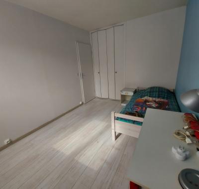1 chambre meublée pour UNE personne