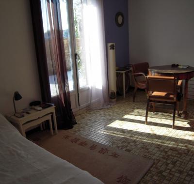 Chambre 15m2 en rez-de-jardin